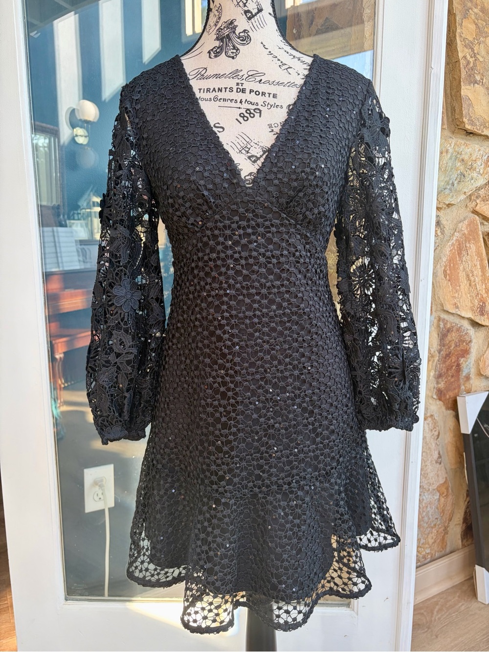 French Connection Caballo Sequin Lace Mini Dress Black Size 0 HOCO